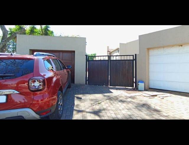 4 BEDROOM HOUSE FOR SALE IN DOUGLASDALE